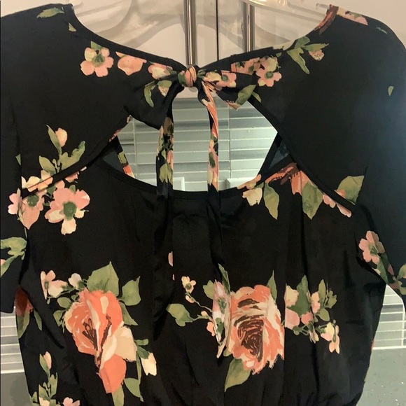 Band of Gypsies New w/ Tags Floral Romper - Picture 6 of 7